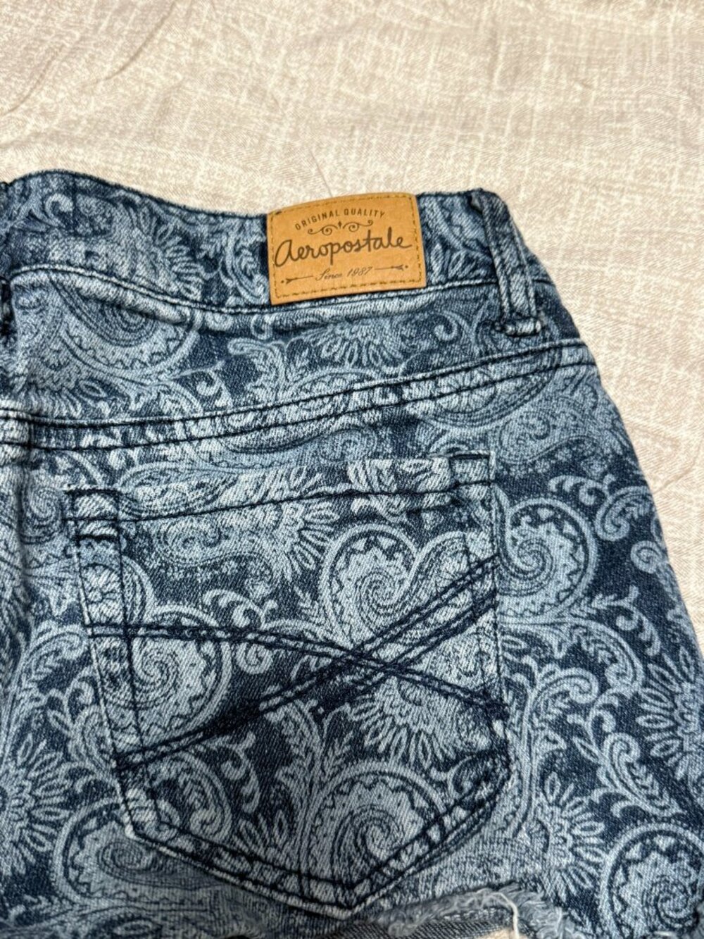 Aeropostale Dark Paisley Print Low-Rise Denim Cutoff Shorts Size 1/2 - Picture 5 of 8